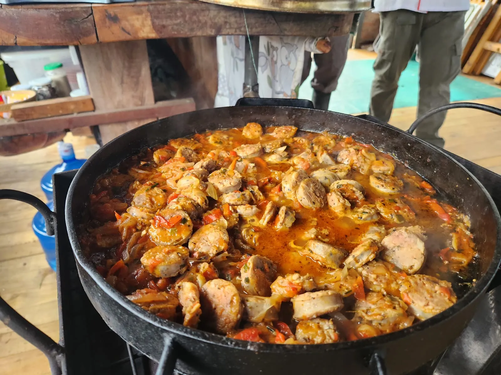 Platos gastronómicos con recetas típicas locales